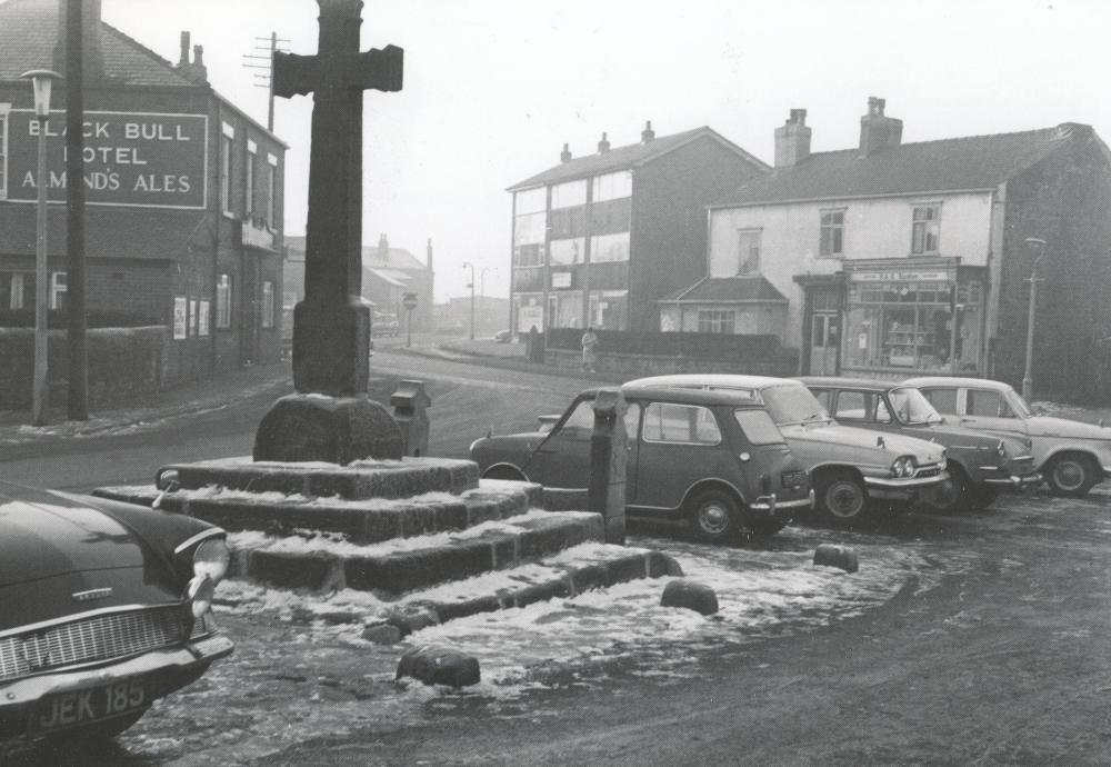 STANDISH CROSS 1967 STANDISH CROSS 1967