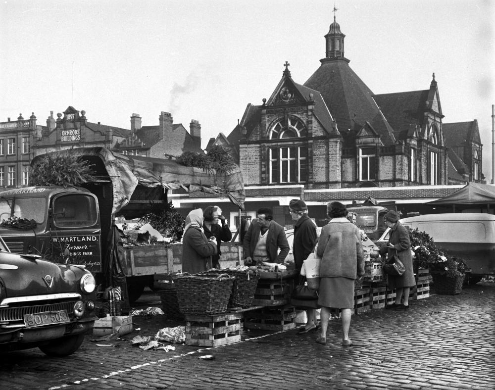 CHRISTMAS MARKET