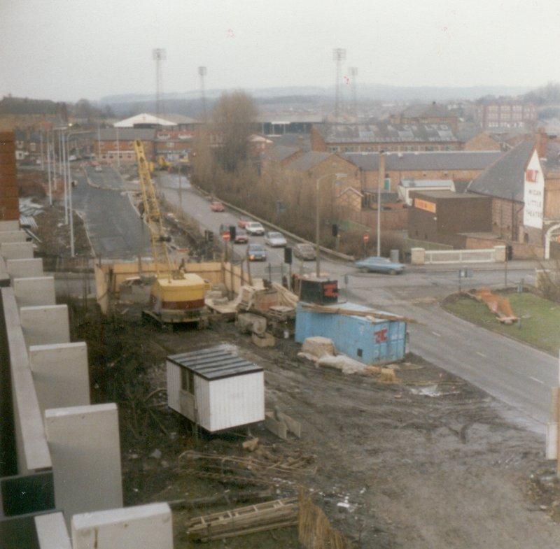 Riverway, road construction.