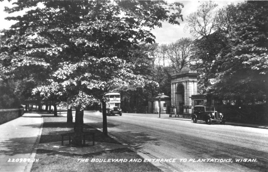 The Boulevard and entrance to Plantations.