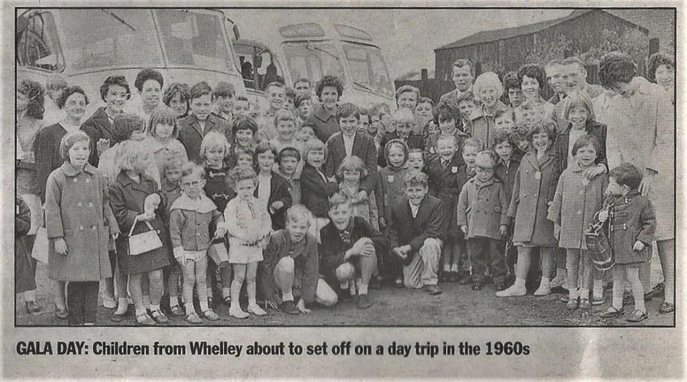 Whelley Kids on a day trip - 1960s Press Picture Whelley Kids on a day trip - 1960s Press Picture