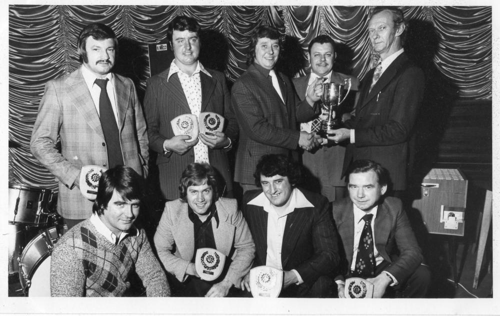 PLATT BRIDGE  LABOUR CLUB SNOOKER TEAM 1973