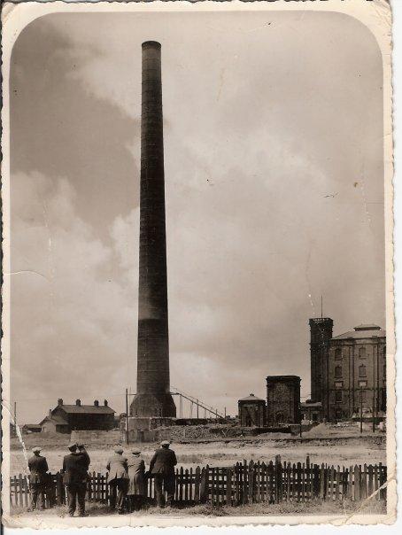 View of TOP PLACE CHIMNEY Top Lock