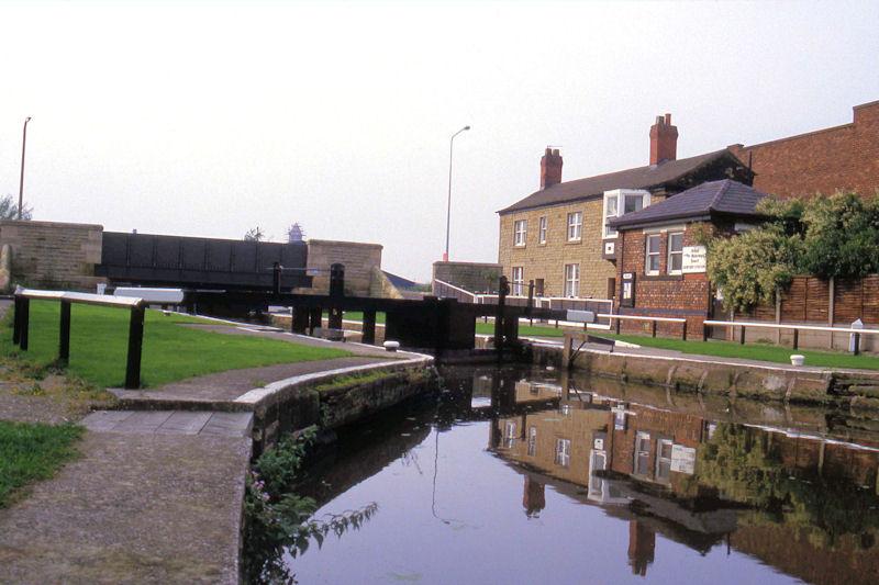 Leeds Liverpool canal Leeds Liverpool canal