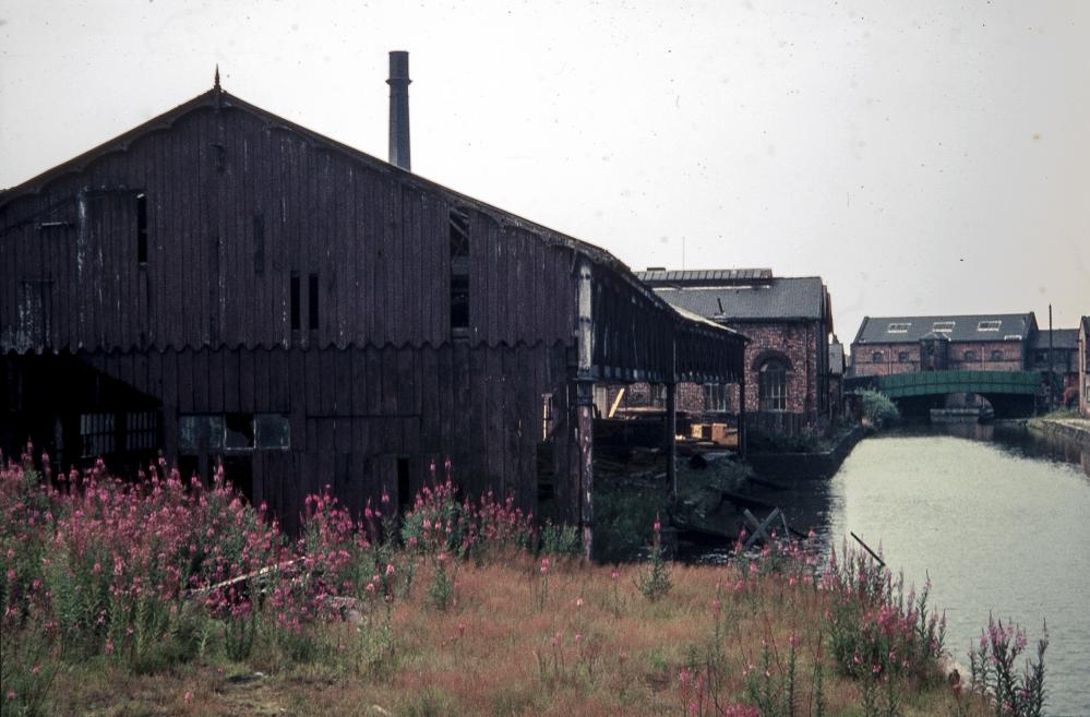 Canal buildings