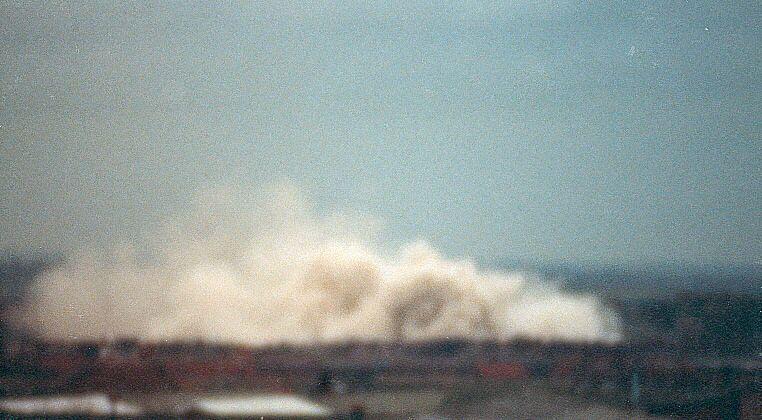 Demolition of the cooling towers in 1989