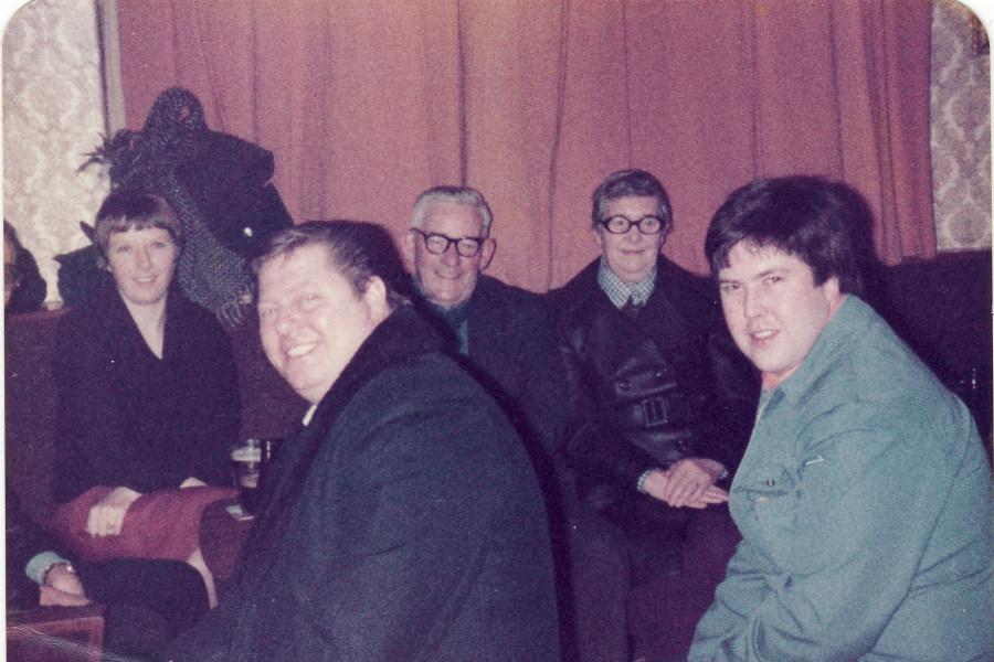 Platt Bridge Inn regulars - c1982 Platt Bridge Inn regulars - c1982