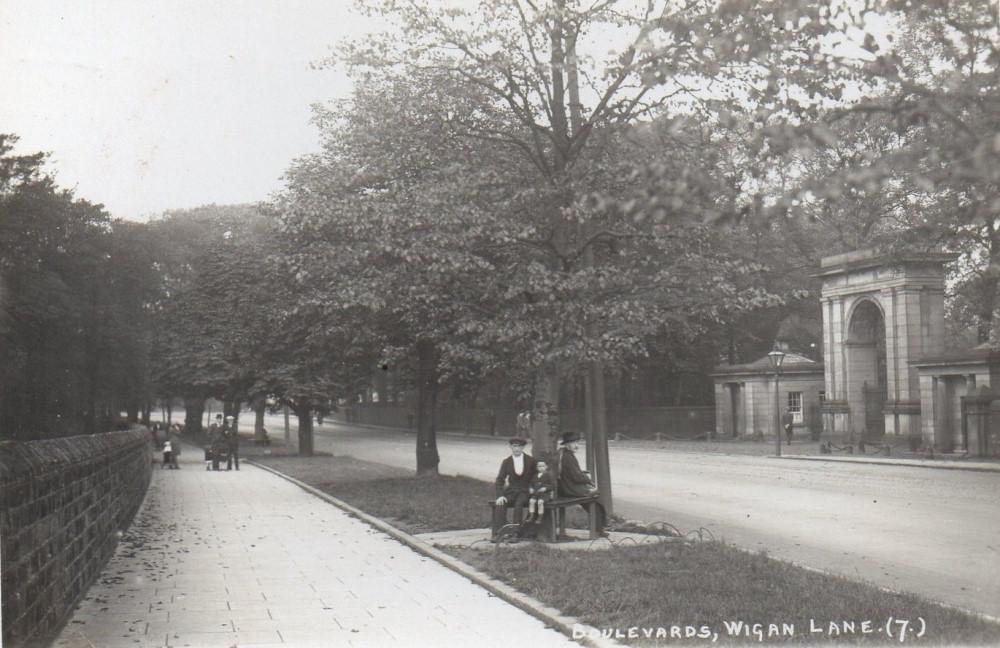 The Boulevards 1937