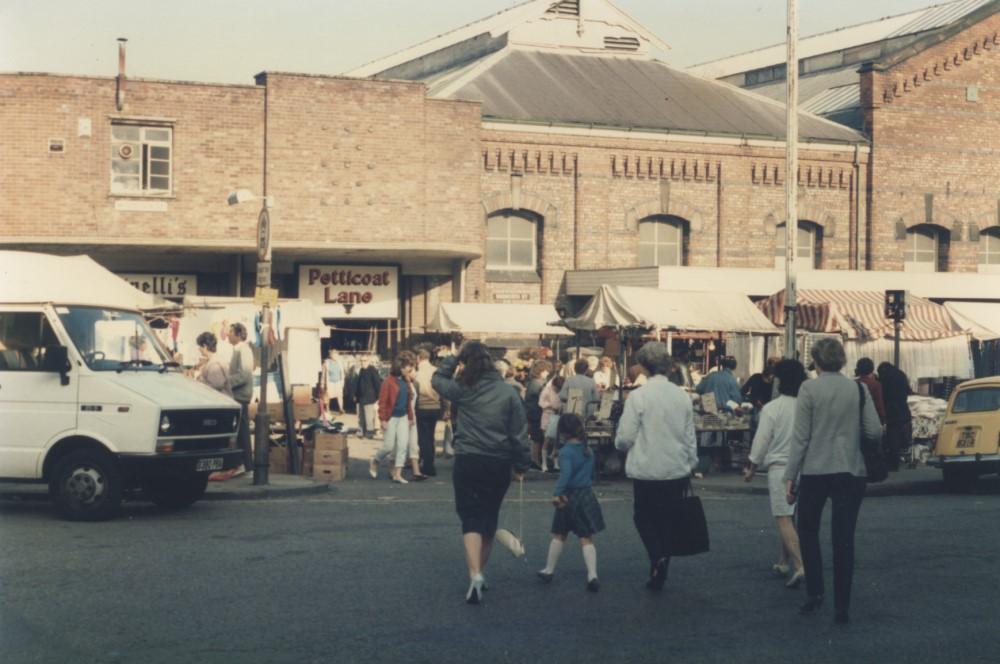 OUTDOOR MARKET STALLS