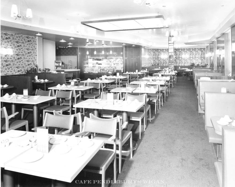 CRAWFORD LOUNGE (2) CRAWFORD LOUNGE (2)