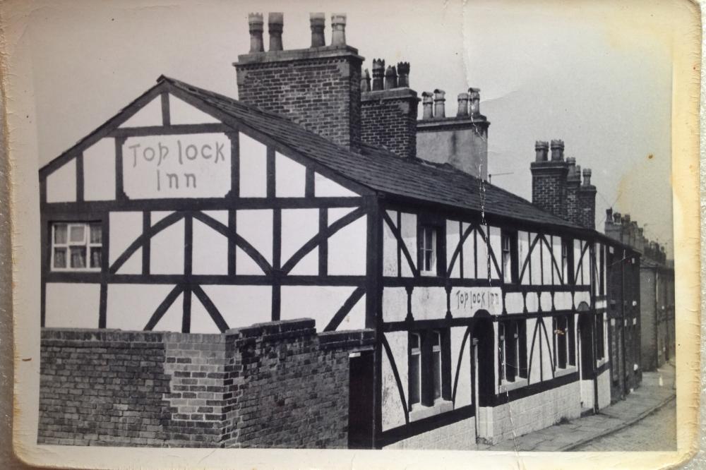 Top Lock Inn. Top Lock Inn.