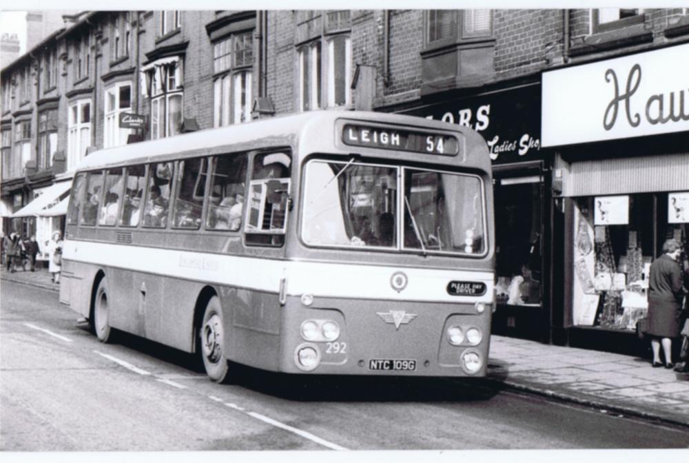L.U.T.BUS LEIGH BOUND L.U.T.BUS LEIGH BOUND