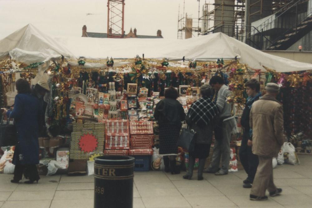 OUTDOOR MARKET STALLS  2