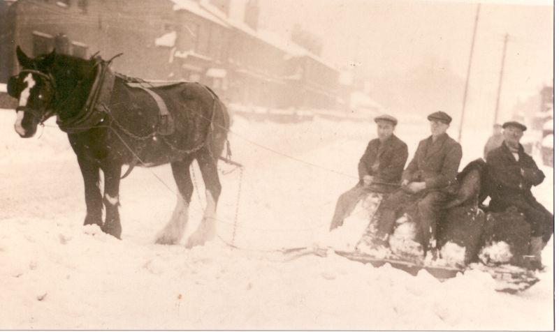 Orrell Road. Heavy Snow.