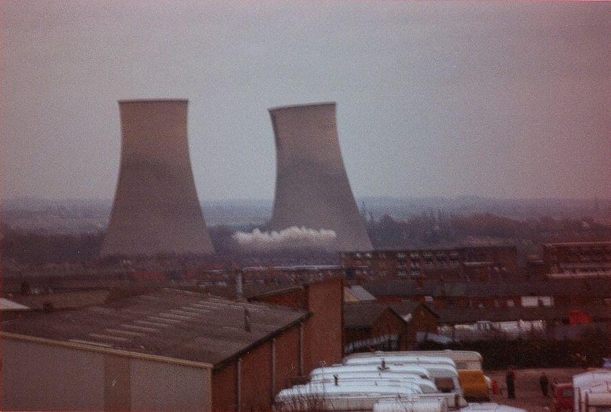 Demolition of the cooling towers in 1989 Demolition of the cooling towers in 1989