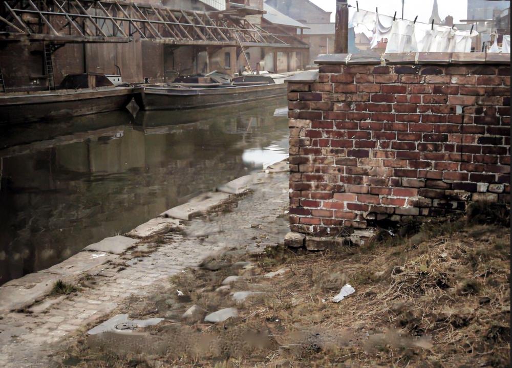 Poolstock Canal