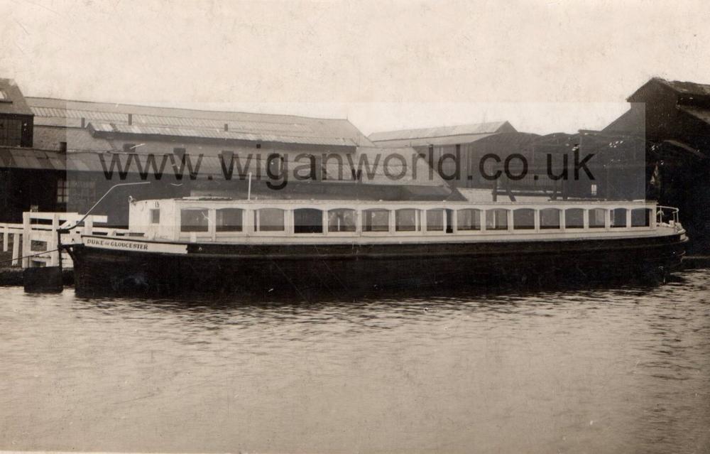 Barge DUKE OF GLOUCESTER 