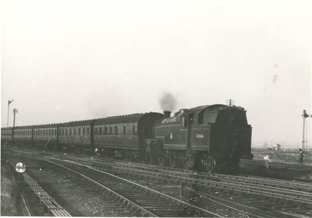 Train Aproaching Hindley South