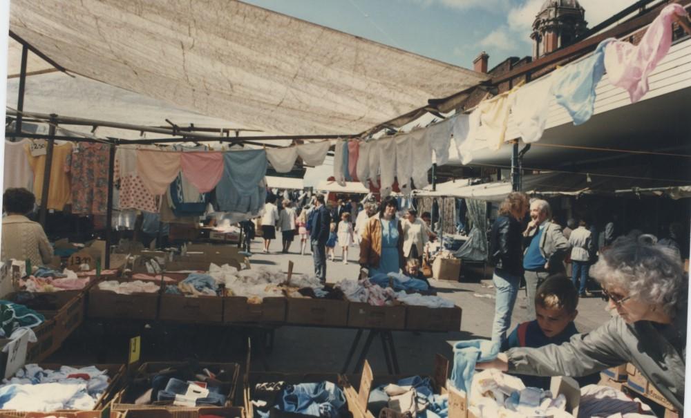 OUTDOOR MARKET STALLS  6