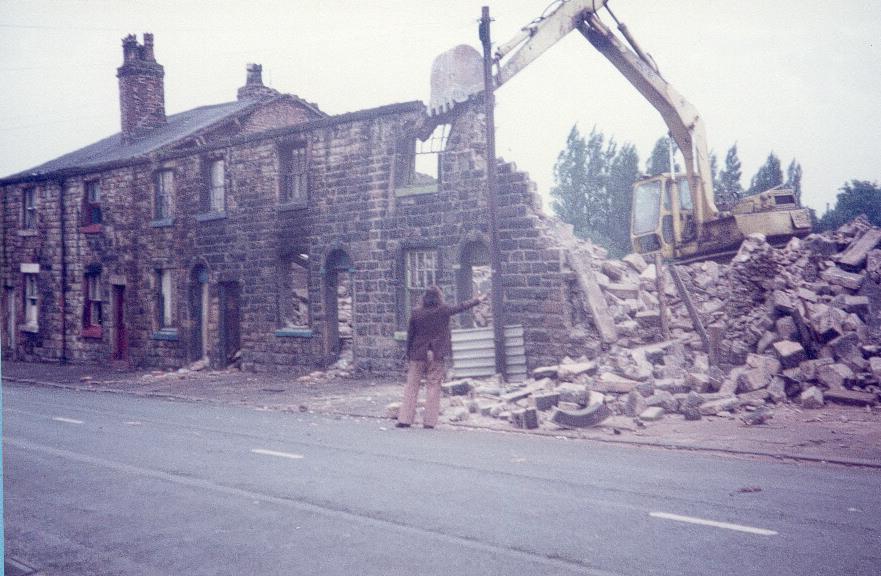 Miners cottages in Billinge Road being demolished Miners cottages in Billinge Road being demolished