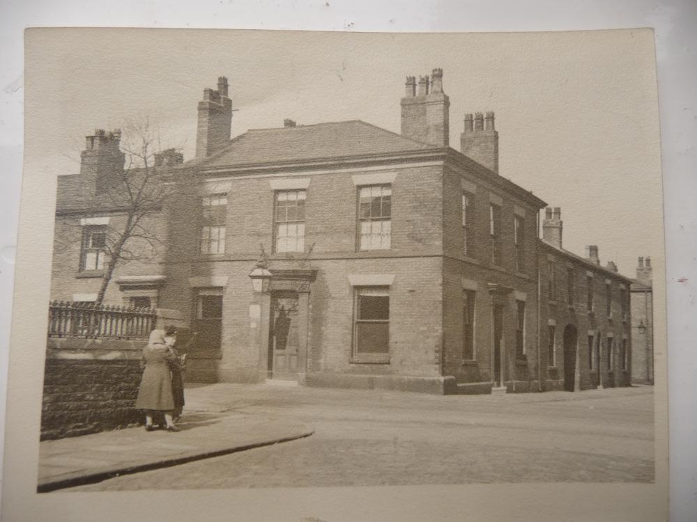 Vine Inn, corner of Caroline Street and Chapel Street