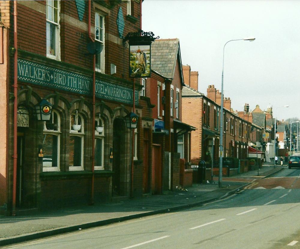 Bird I'th Hand, Gidlow Lane