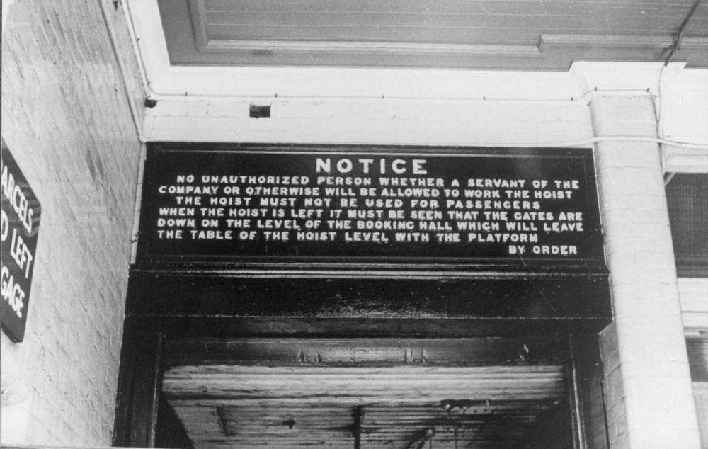 Station Hoist Notice Station Hoist Notice