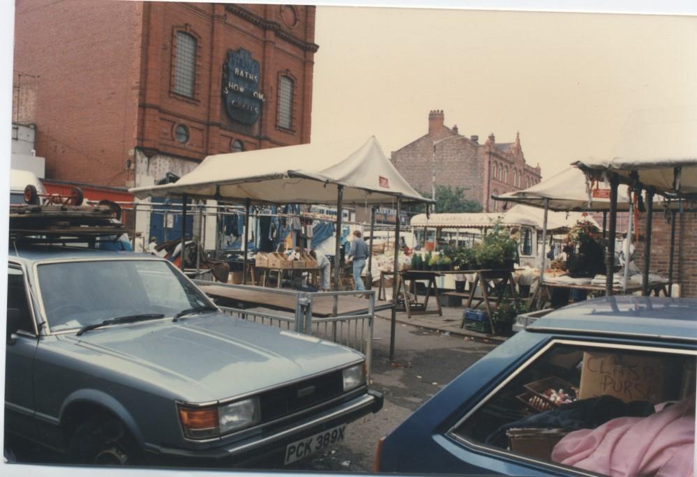 OUTDOOR MARKET STALLS