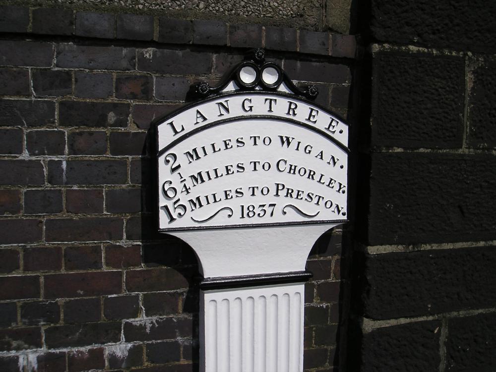 Heritage Mile Post at Boar's Head.