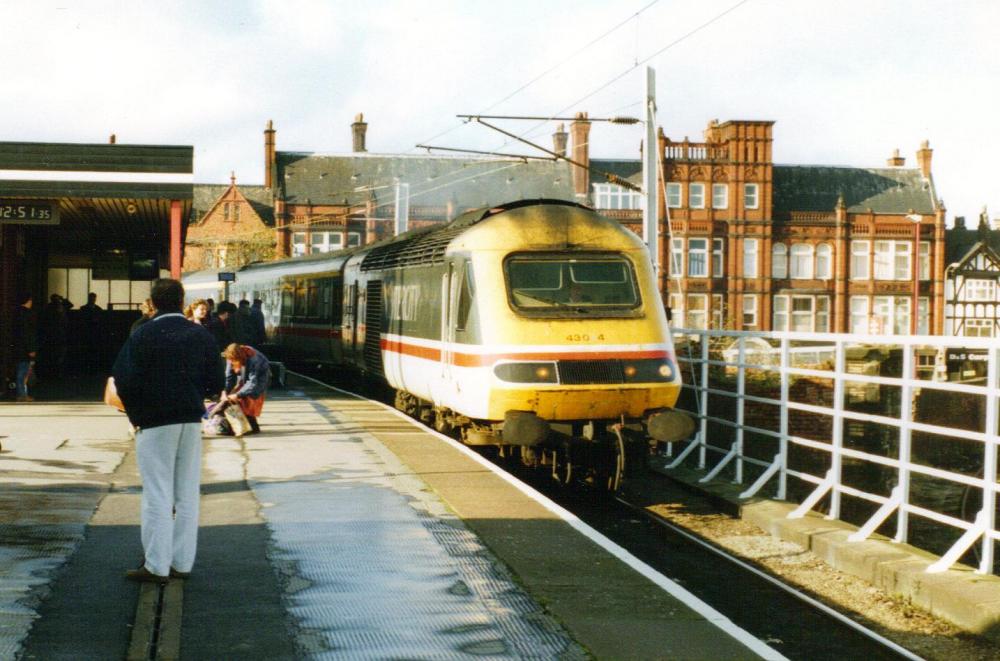 Wallgate Station