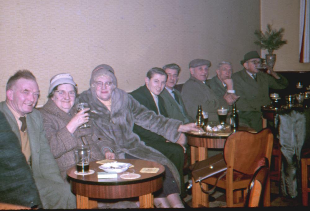Wellfield Hotel customers 1963 Wellfield Hotel customers 1963