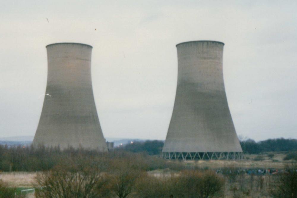 Westwood Power Station Cooling Towers Demolition 1989 Westwood Power Station Cooling Towers Demolition 1989