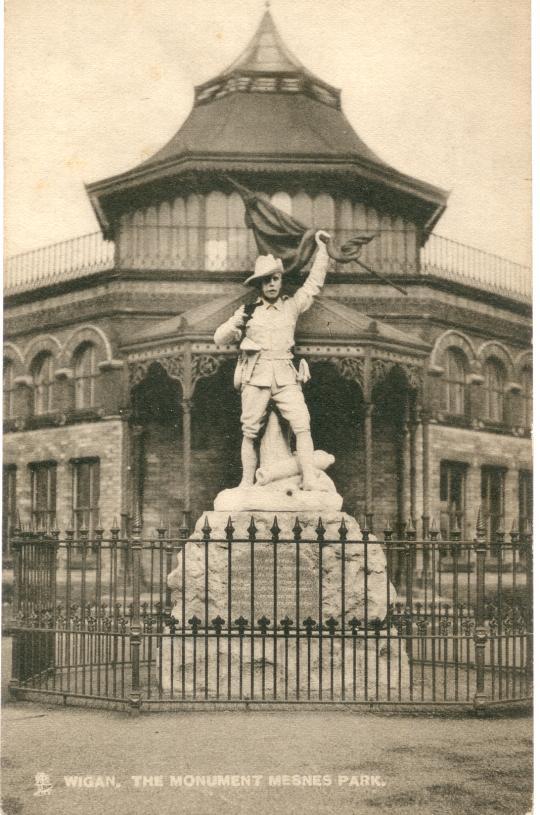 Monument, Mesnes Park.