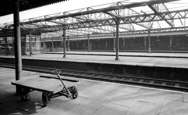Wigan NW station Wigan NW station