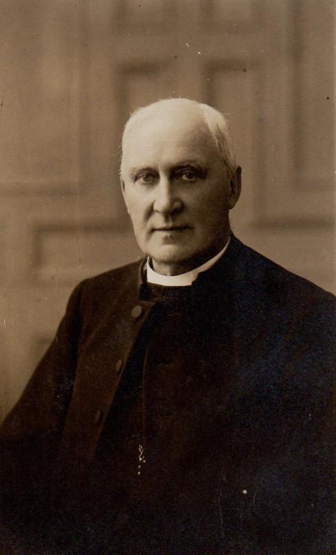 St.John's Vicar 1914 St.John's Vicar 1914