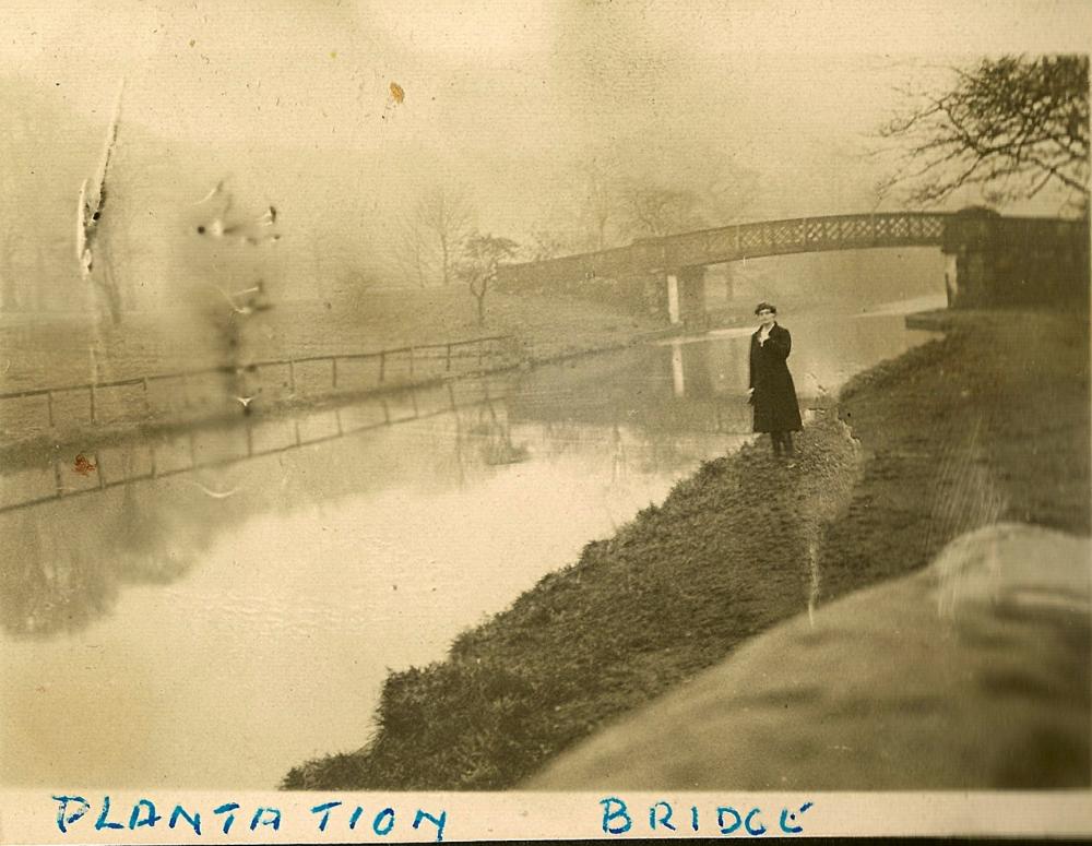 Circa 1929/30-Plantation Bridge over L&L canal. Circa 1929/30-Plantation Bridge over L&L canal.