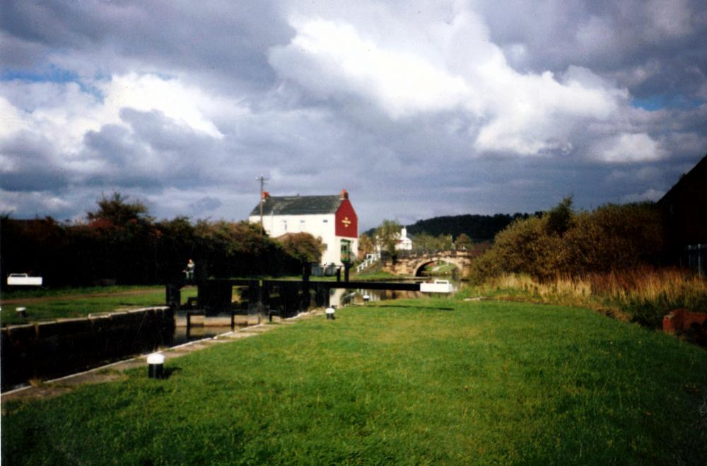 Commercial Pub & Canal Looking Towards Top Lock Circa 1987 Commercial Pub & Canal Looking Towards Top Lock Circa 1987