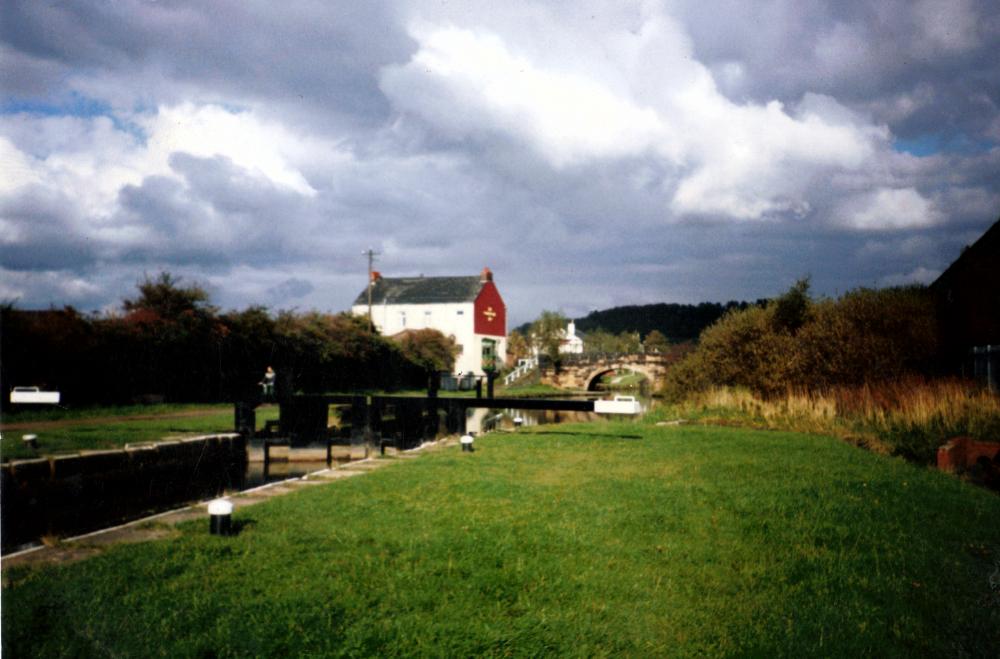 Commercial Pub & Canal Looking Towards Top Lock Circa 1987