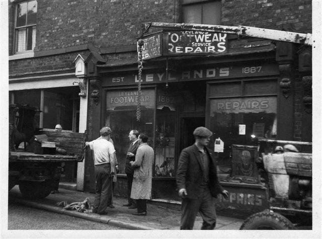 Leylands Shoe Shop. Moving day