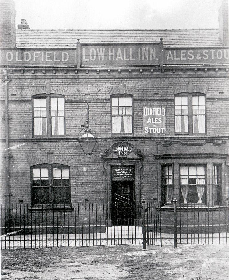 Low Hall Inn - Platt Bridge (c.1925-27) Low Hall Inn - Platt Bridge (c.1925-27)