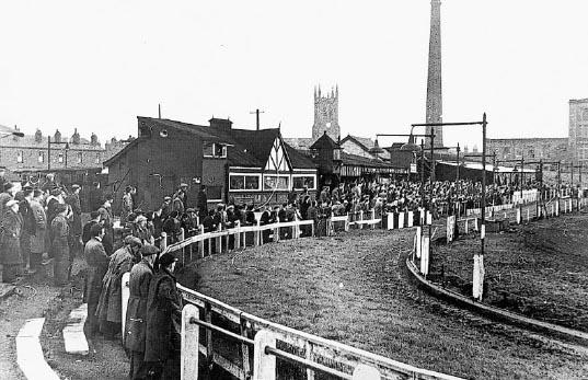 Poolstock Dog Track Poolstock Dog Track