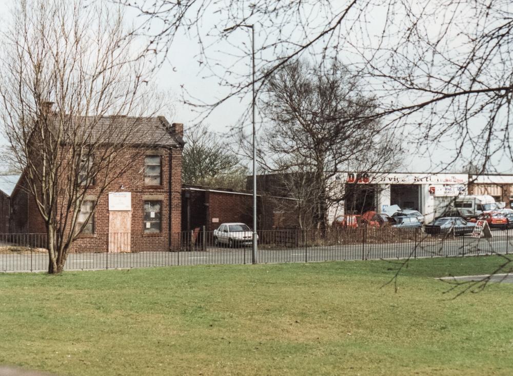 One House (Replaced) One House (Replaced)