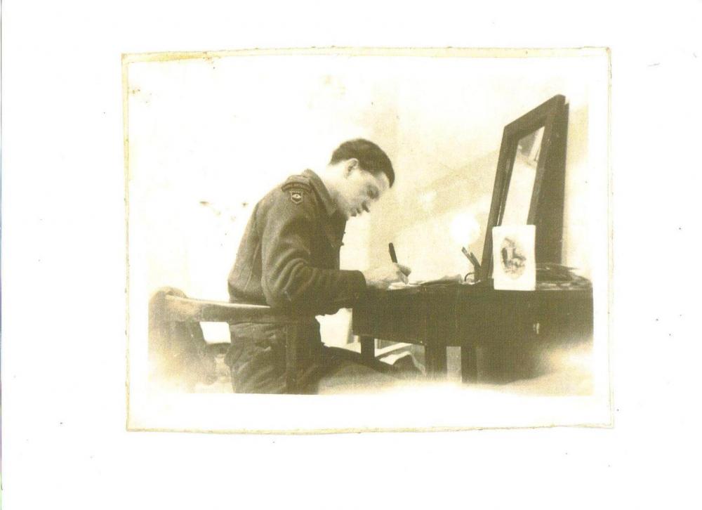 James Morris WW2 army photo