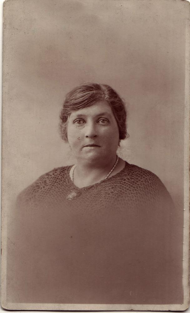 Elizabeth Hollingsworth Elizabeth Hollingsworth