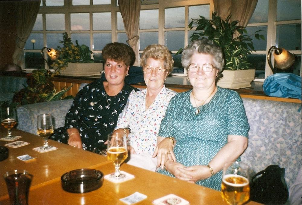 Aunties Lillian, Edna and Olive at Wiggin Tree circa early 1980s