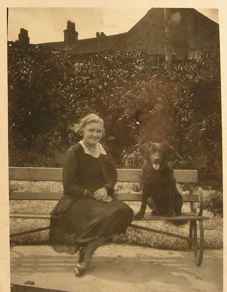 Auntie Nellie at the Fox Inn, Roby Mill