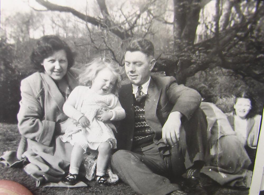 Joan with her mum & dad