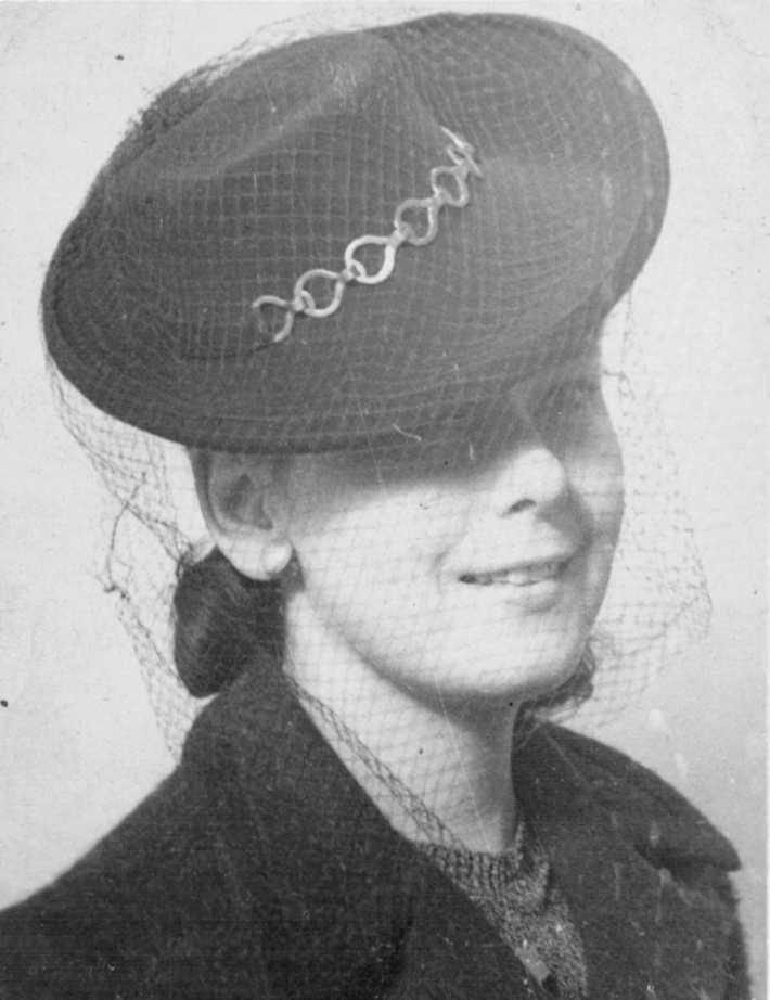 Netta Barnes 1945