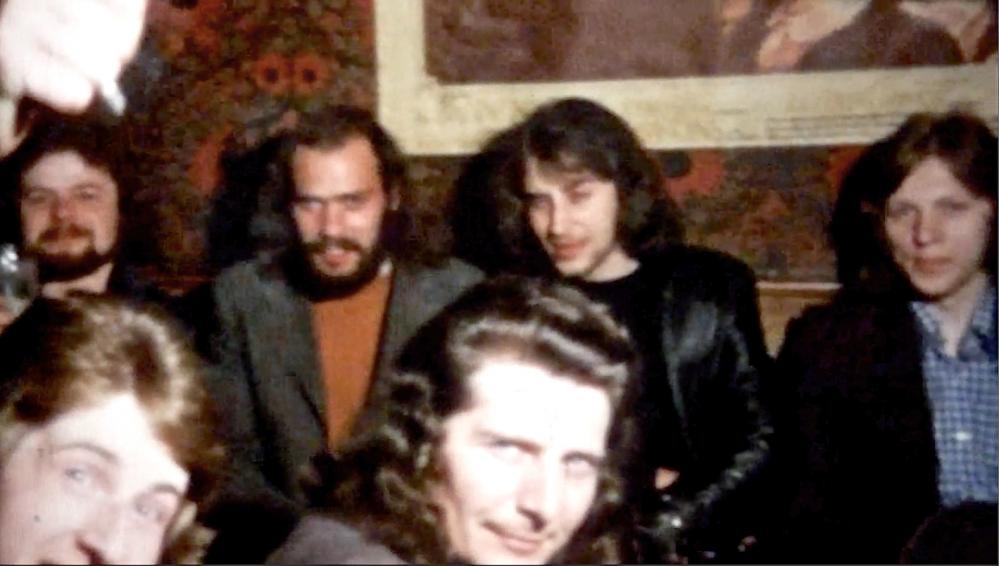 Wellfield Hotel customers early 1970's? Wellfield Hotel customers early 1970's?