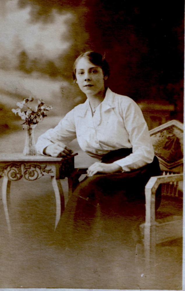 Elizabeth Ann Prescott Born 1900 Elizabeth Ann Prescott Born 1900
